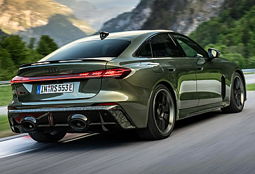 Nové Audi RS5 popírá fyziku. Těžký plug-in hybrid, který umí být nečekaně hravý