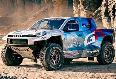 Toyota pošle na Dakar vodíkový Hilux. Nejede „na vodu“, ale vodu bude vypouštět