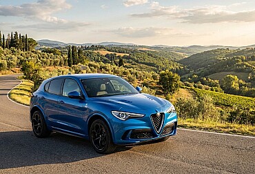 Alfa Romeo roste, ale Němci jsou pořád jinde. Rok 2025 ukazuje úspěch i limity