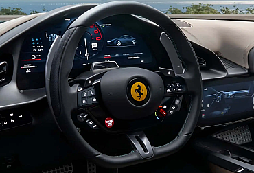 Ferrari couvá od dotyků: Návrat k tlačítkům na volantu