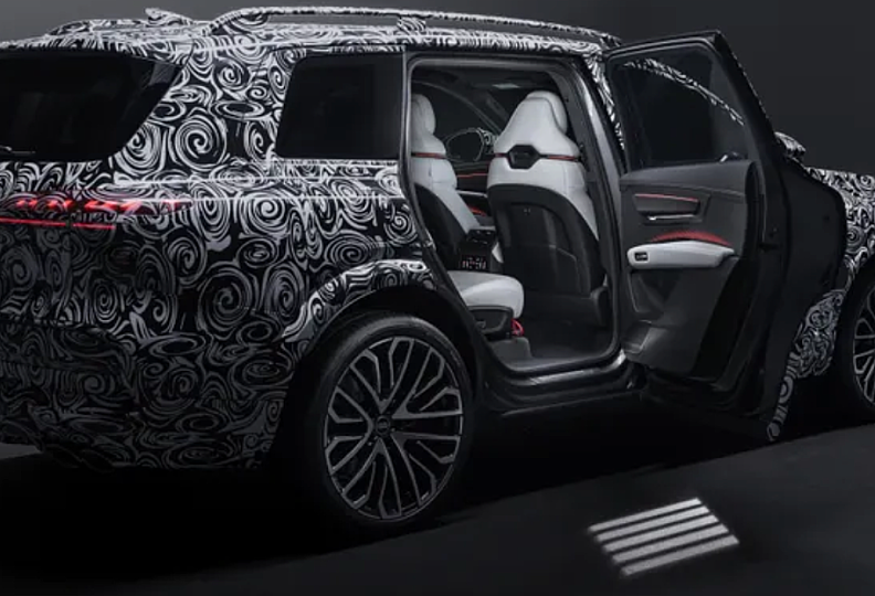 Audi Q9 míří na vrchol: Luxusnější, chytřejší a konečně uživatelsky přívětivější. Má ale jednu slabinu