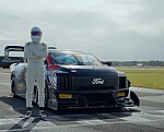 Stig z&nbsp;Top Gearu vzal Ford F-150 Lightning SuperTruck na&nbsp;trať. Jak to&nbsp;dopadlo
